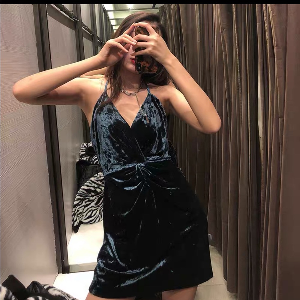 ZARA Holiday Party  Velvet mini dress - Picture 12 of 16